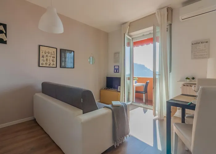 Roberta S Apartman *