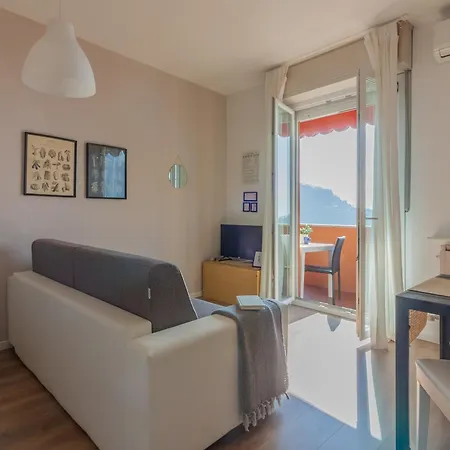 Roberta S Apartment *